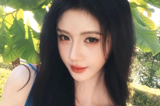 黄一鸣新男友首次露脸秀恩爱闪闪长得超像他回应与闺蜜的矛盾